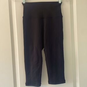 *Like New Avocado Crop Leggings